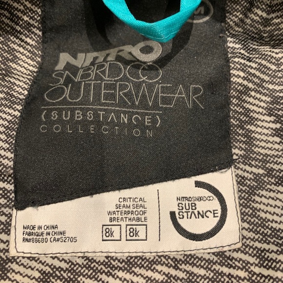 Nitro ski/snowboard jacket - Picture 4 of 6